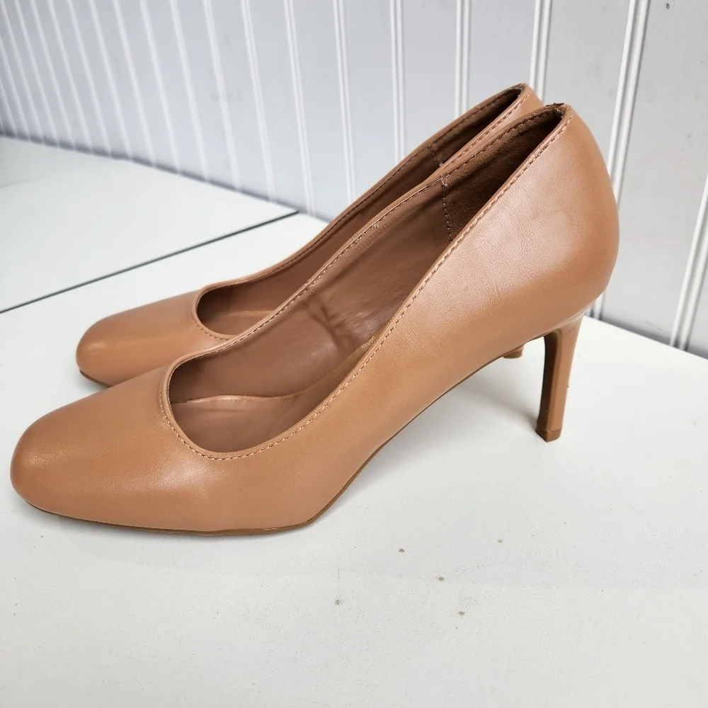 Journee Collection Women's Monalee Square Toe Mid Heel Pumps Tan 9.5
